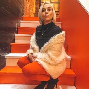 Meet your Posher, Lauren